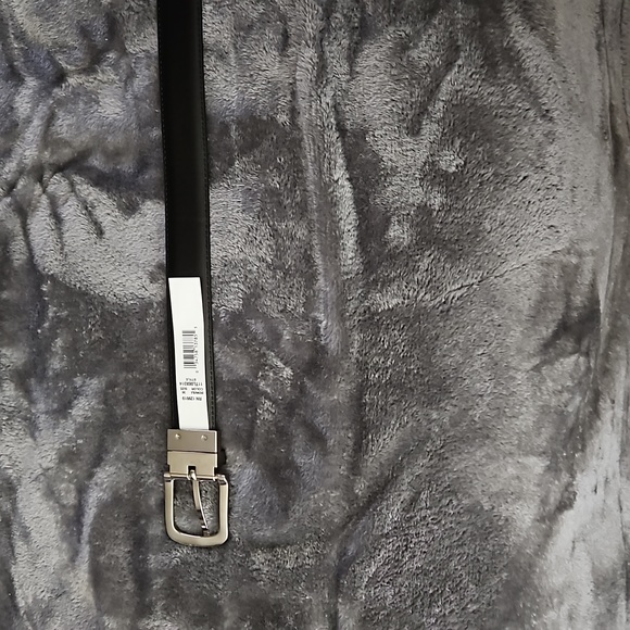 Tommy Hilfiger Mens Reversible Belt (Black & Brown)BRAND NEW w/ Tags - Picture 3 of 4